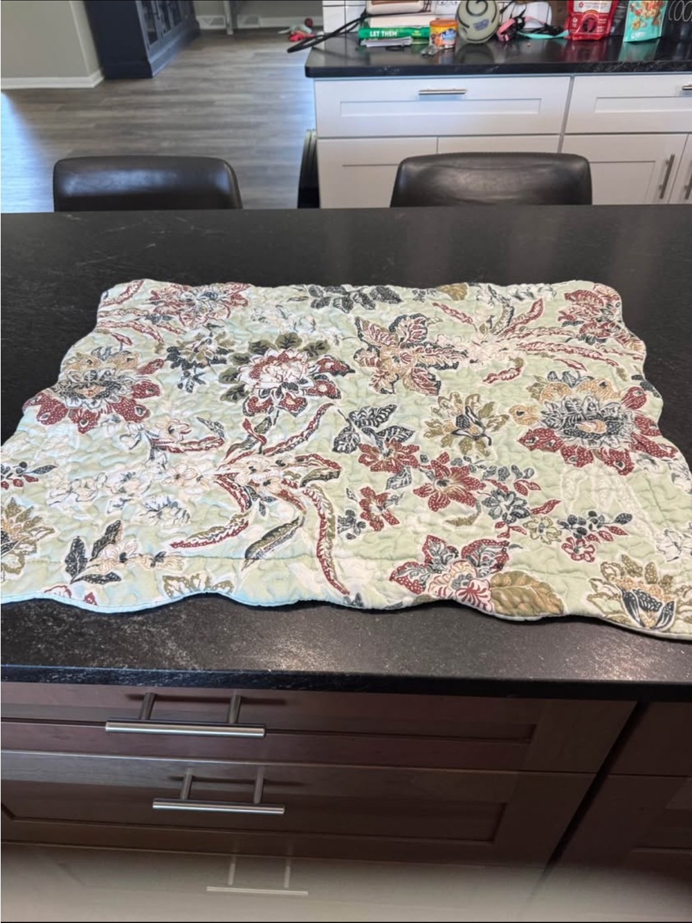 2 Floral Twin Quilts